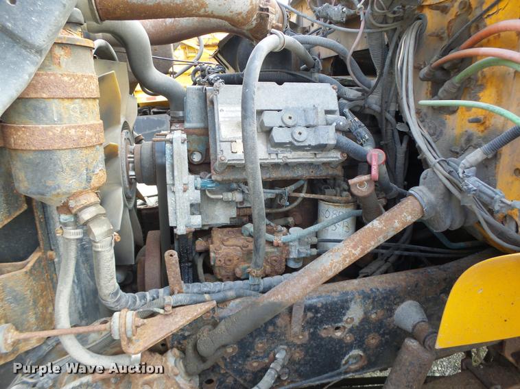 image for item K5606 1999 International 4900 flatbed truck