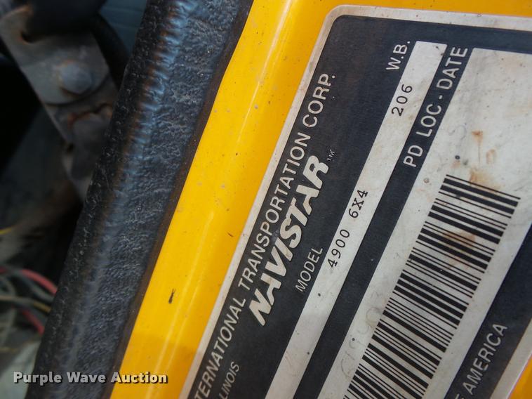 image for item K5606 1999 International 4900 flatbed truck