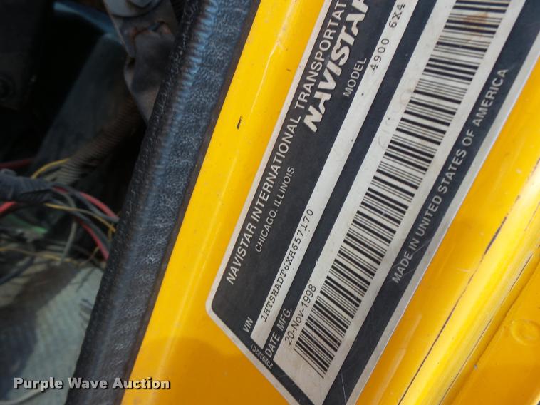 image for item K5606 1999 International 4900 flatbed truck