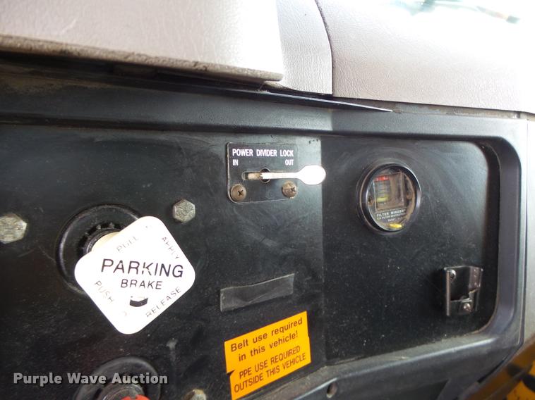 image for item K5606 1999 International 4900 flatbed truck