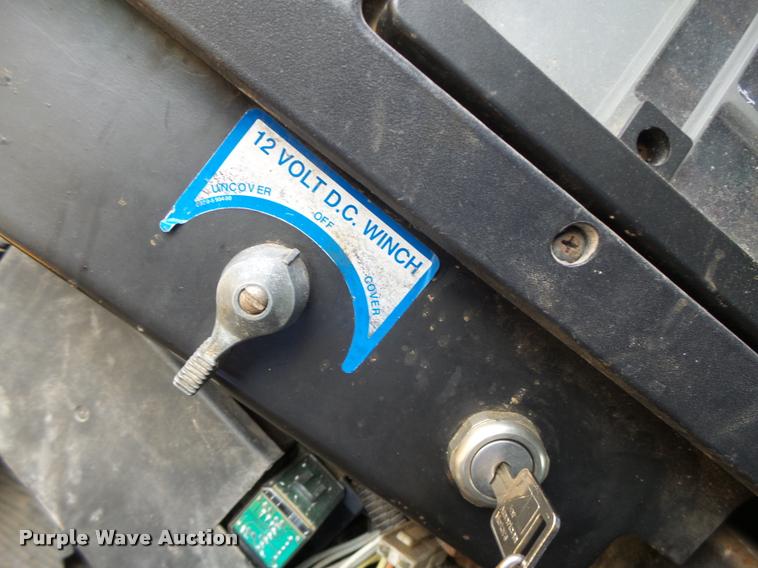 image for item K5606 1999 International 4900 flatbed truck