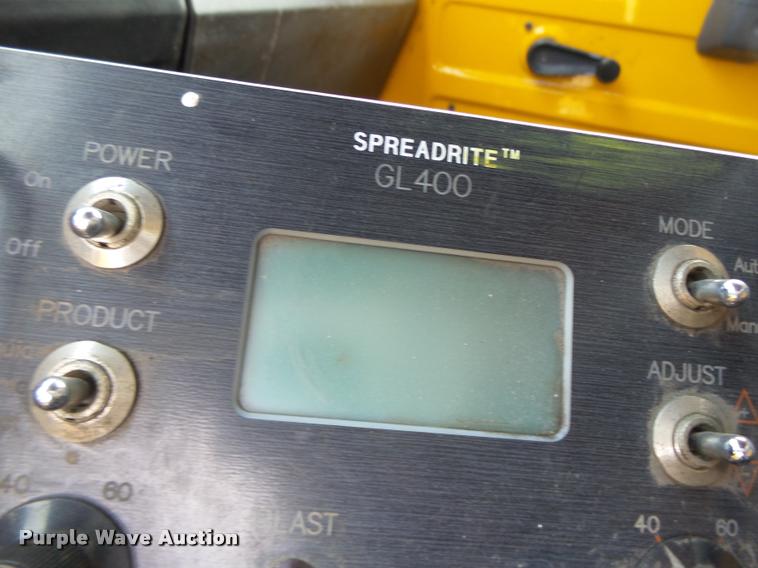 image for item K5606 1999 International 4900 flatbed truck