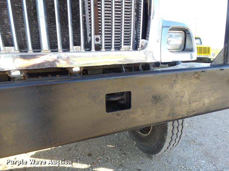 image for item K5612 2007 International 7300 bucket truck