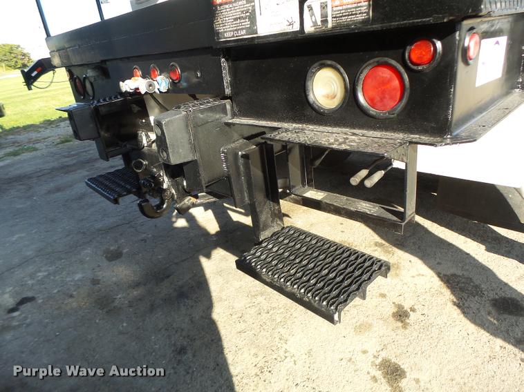 image for item K5612 2007 International 7300 bucket truck