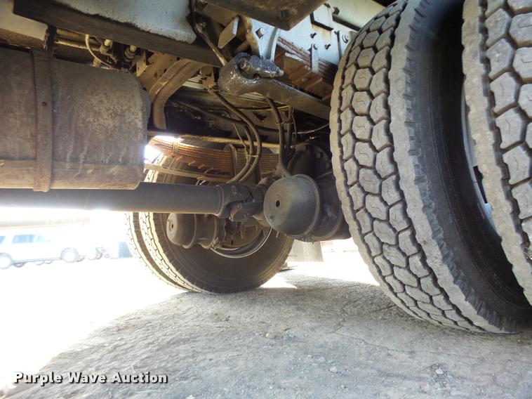 image for item K5612 2007 International 7300 bucket truck