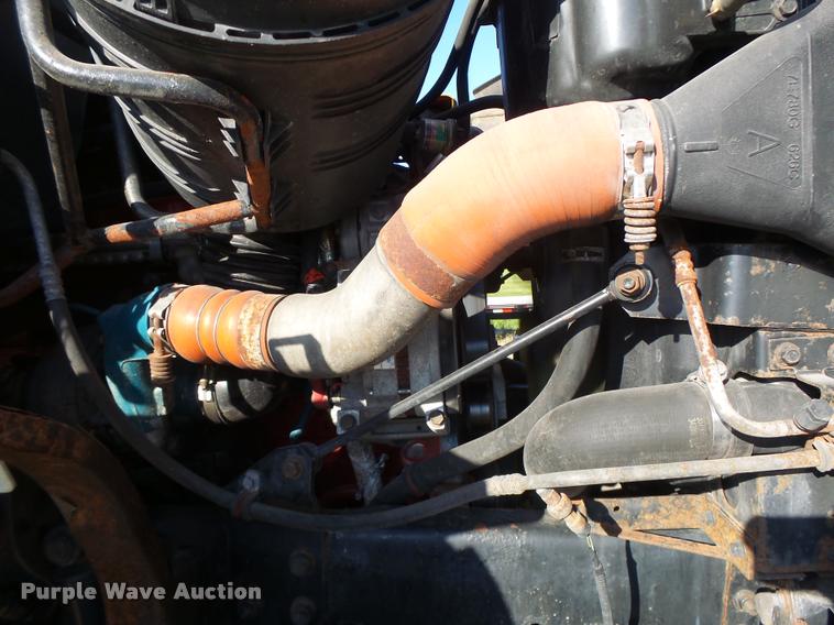 image for item K5612 2007 International 7300 bucket truck