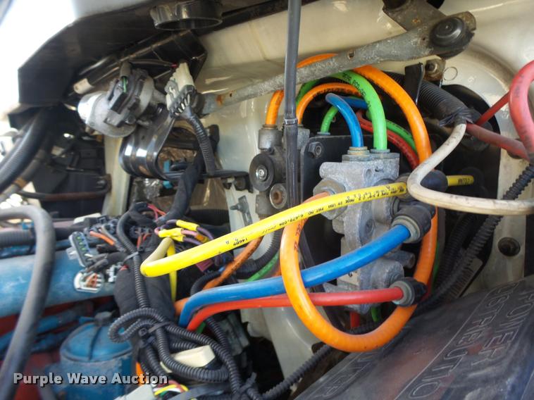 image for item K5612 2007 International 7300 bucket truck