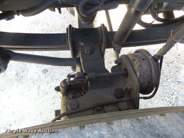 image for item K5612 2007 International 7300 bucket truck
