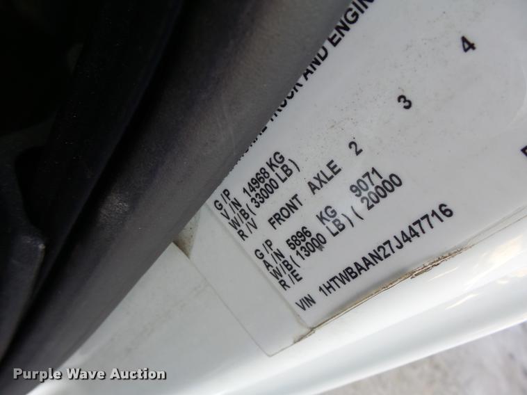 image for item K5612 2007 International 7300 bucket truck