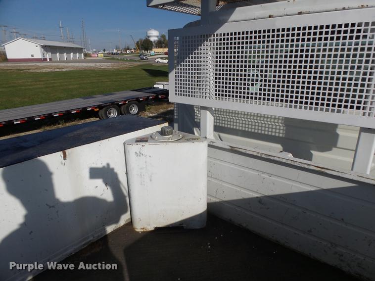 image for item K5612 2007 International 7300 bucket truck