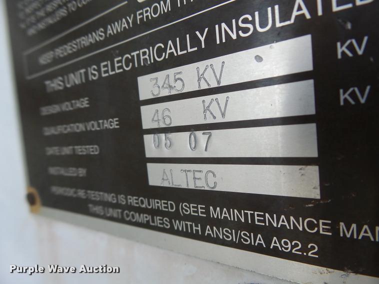 image for item K5612 2007 International 7300 bucket truck