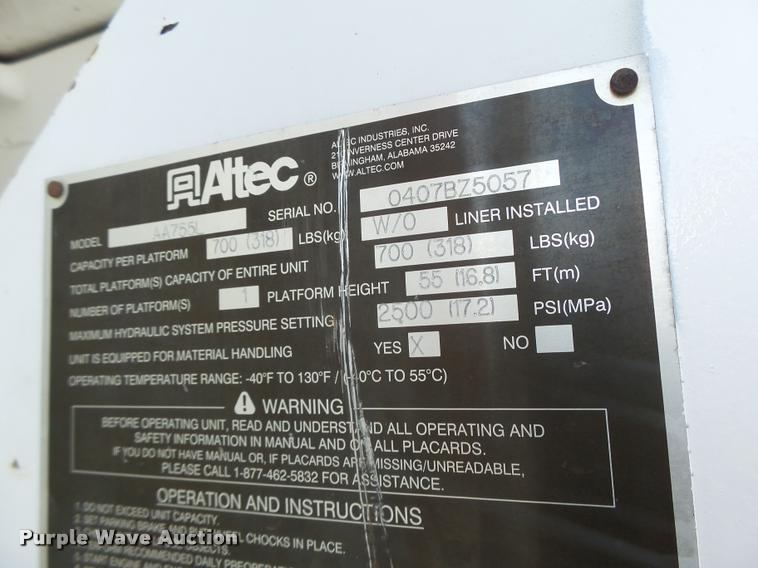 image for item K5612 2007 International 7300 bucket truck