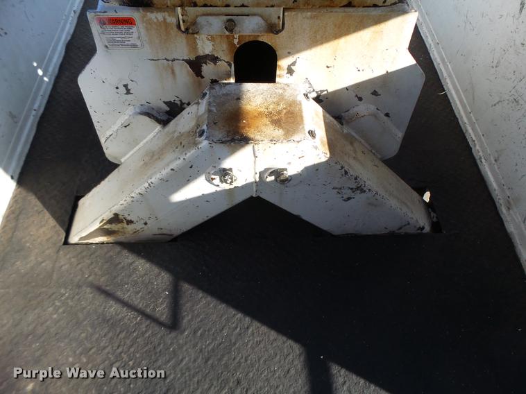 image for item K5612 2007 International 7300 bucket truck