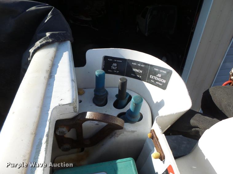 image for item K5612 2007 International 7300 bucket truck