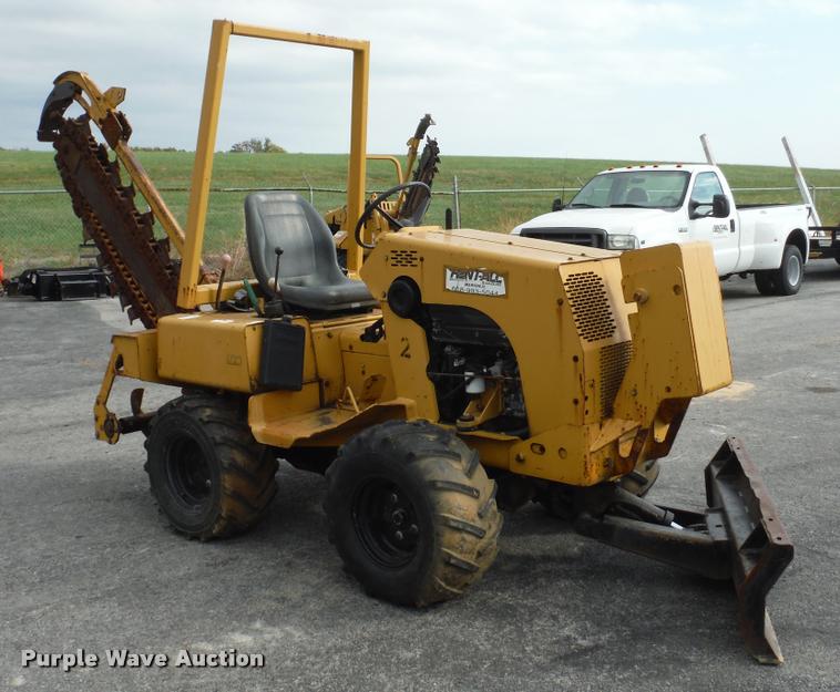 image for item K7712 1998 Vermeer V3550A trencher