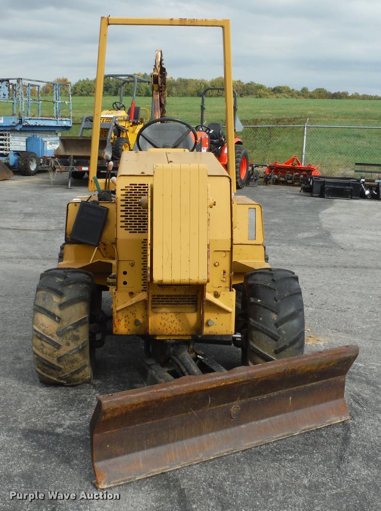 image for item K7712 1998 Vermeer V3550A trencher