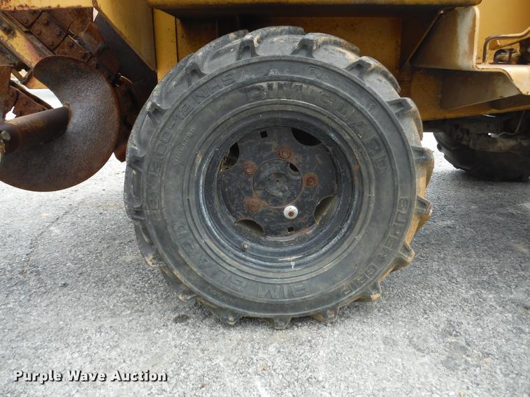 image for item K7712 1998 Vermeer V3550A trencher