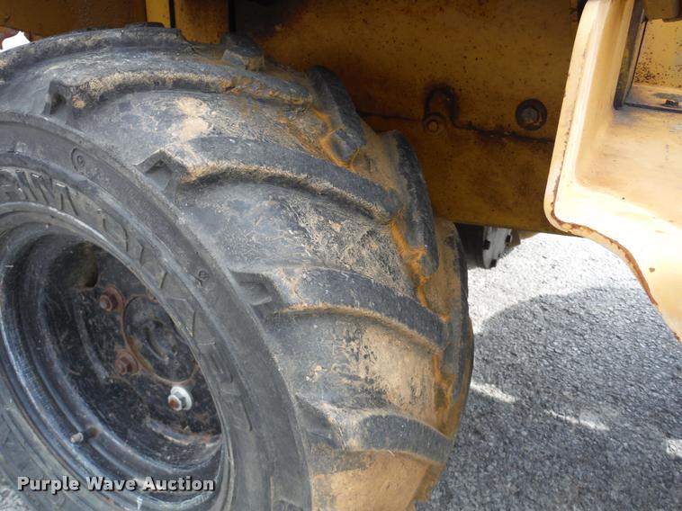 image for item K7712 1998 Vermeer V3550A trencher