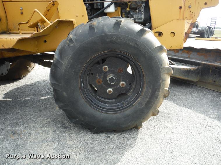 image for item K7712 1998 Vermeer V3550A trencher