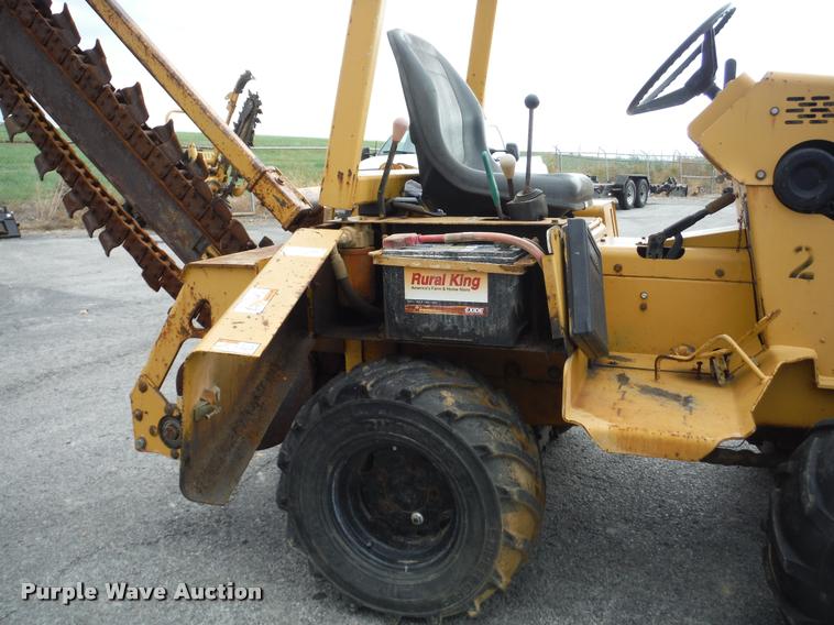 image for item K7712 1998 Vermeer V3550A trencher