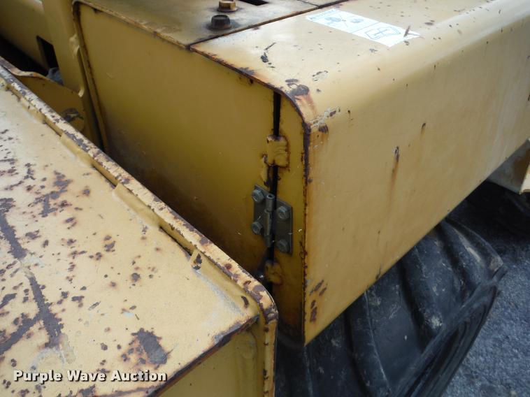 image for item K7712 1998 Vermeer V3550A trencher