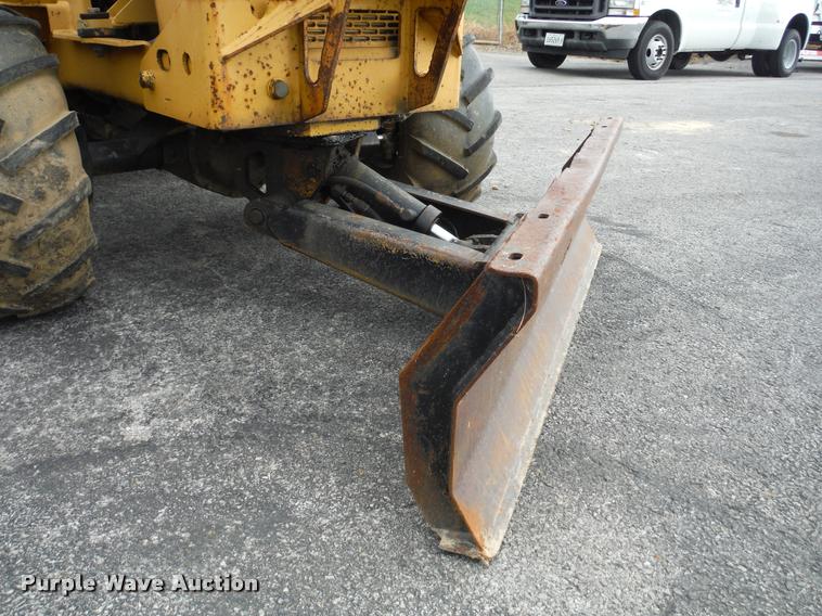 image for item K7712 1998 Vermeer V3550A trencher