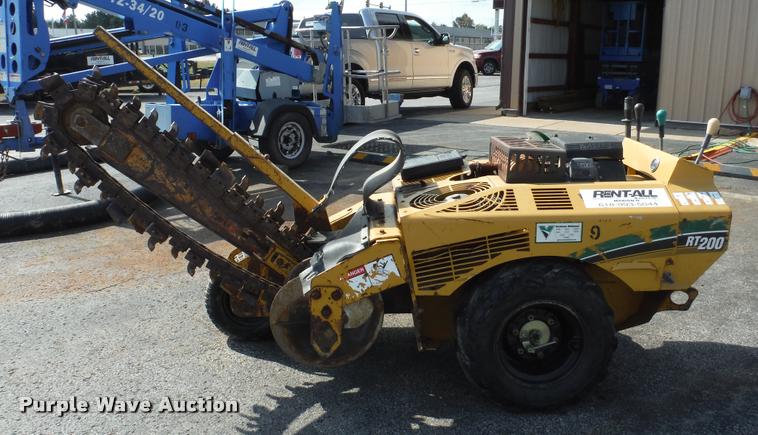 image for item K7713 2008 Vermeer RT200 trencher