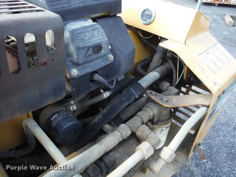 image for item K7713 2008 Vermeer RT200 trencher