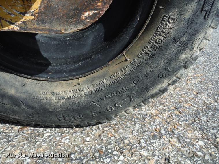 image for item K7713 2008 Vermeer RT200 trencher