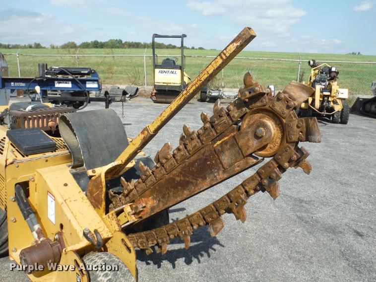 image for item K7713 2008 Vermeer RT200 trencher