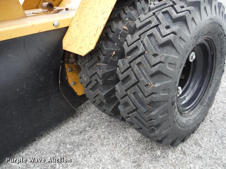 image for item K7714 2009 Vermeer SC252 stump grinder