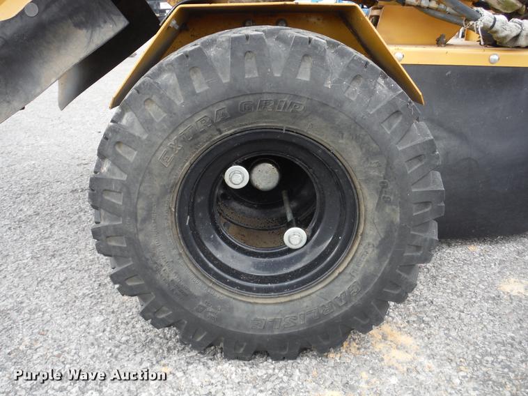 image for item K7714 2009 Vermeer SC252 stump grinder