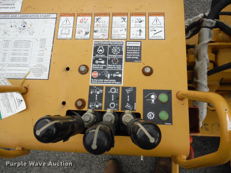 image for item K7714 2009 Vermeer SC252 stump grinder