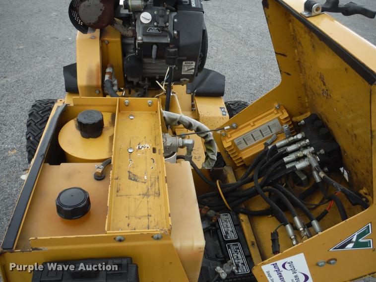 image for item K7714 2009 Vermeer SC252 stump grinder