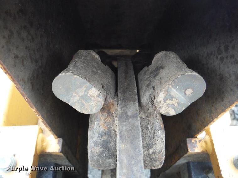 image for item K7714 2009 Vermeer SC252 stump grinder