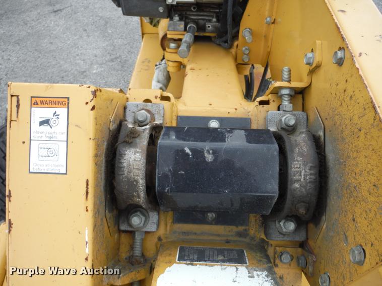 image for item K7714 2009 Vermeer SC252 stump grinder