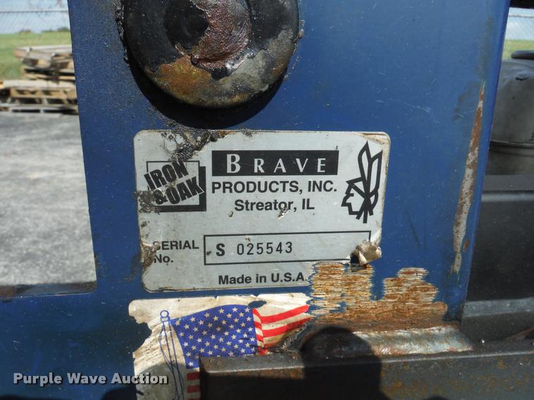 image for item K7717 2006 Iron & Oak BHVH3405 wood splitter