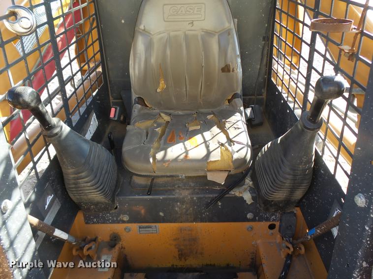 image for item L3297 2002 Case 40XT skid steer