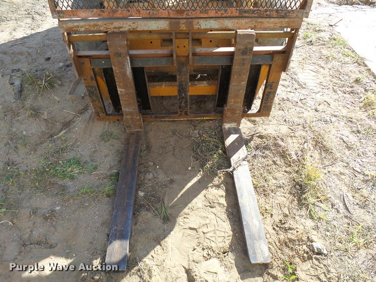 image for item L3297 2002 Case 40XT skid steer