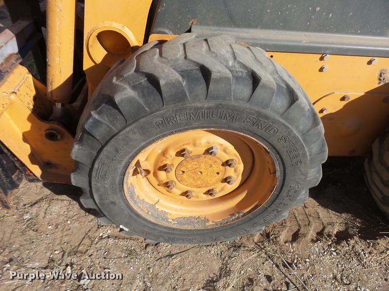image for item L3297 2002 Case 40XT skid steer