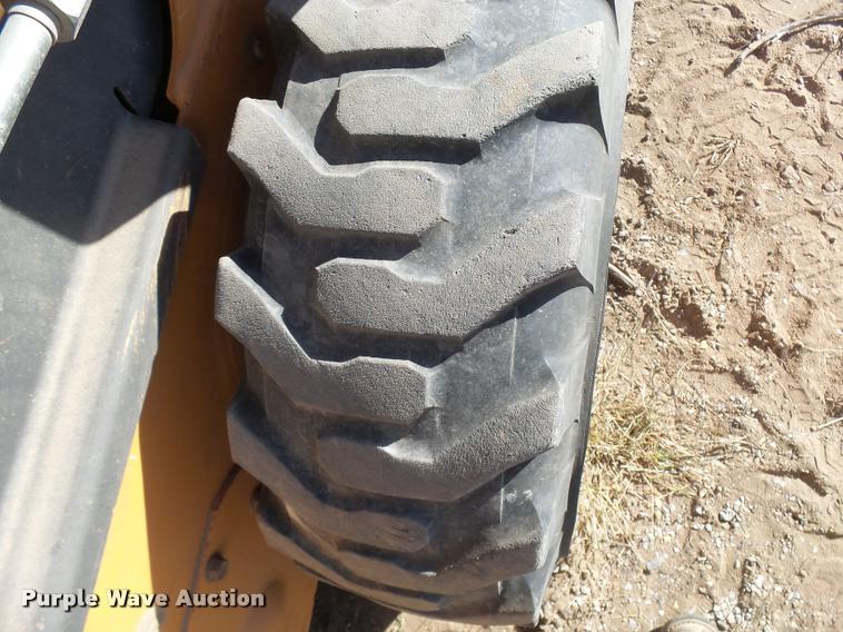 image for item L3297 2002 Case 40XT skid steer