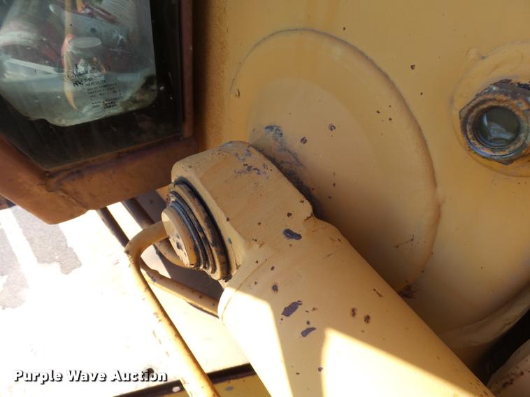 image for item L3298 1987 Case 580K backhoe