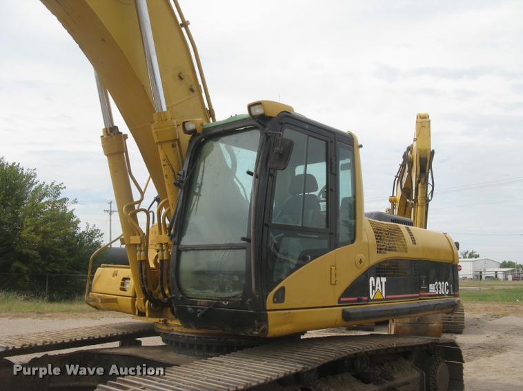 image for item L3869 2005 Caterpillar 330C L excavator