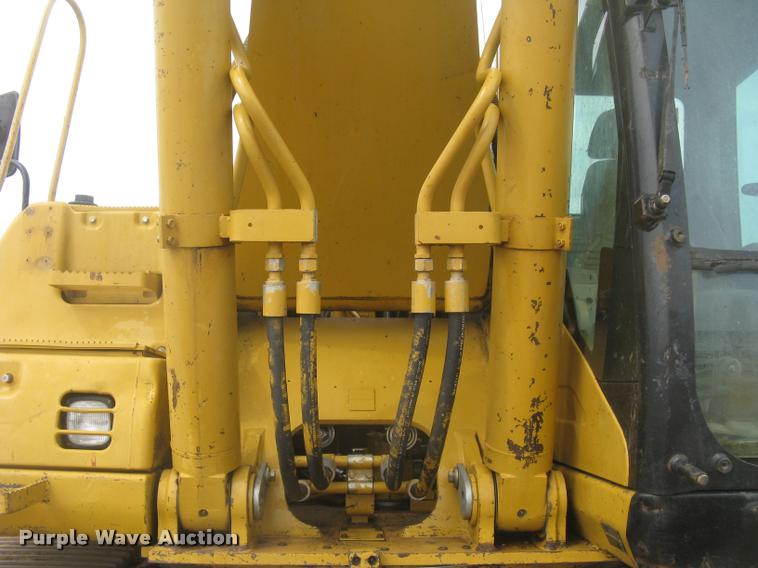 image for item L3869 2005 Caterpillar 330C L excavator