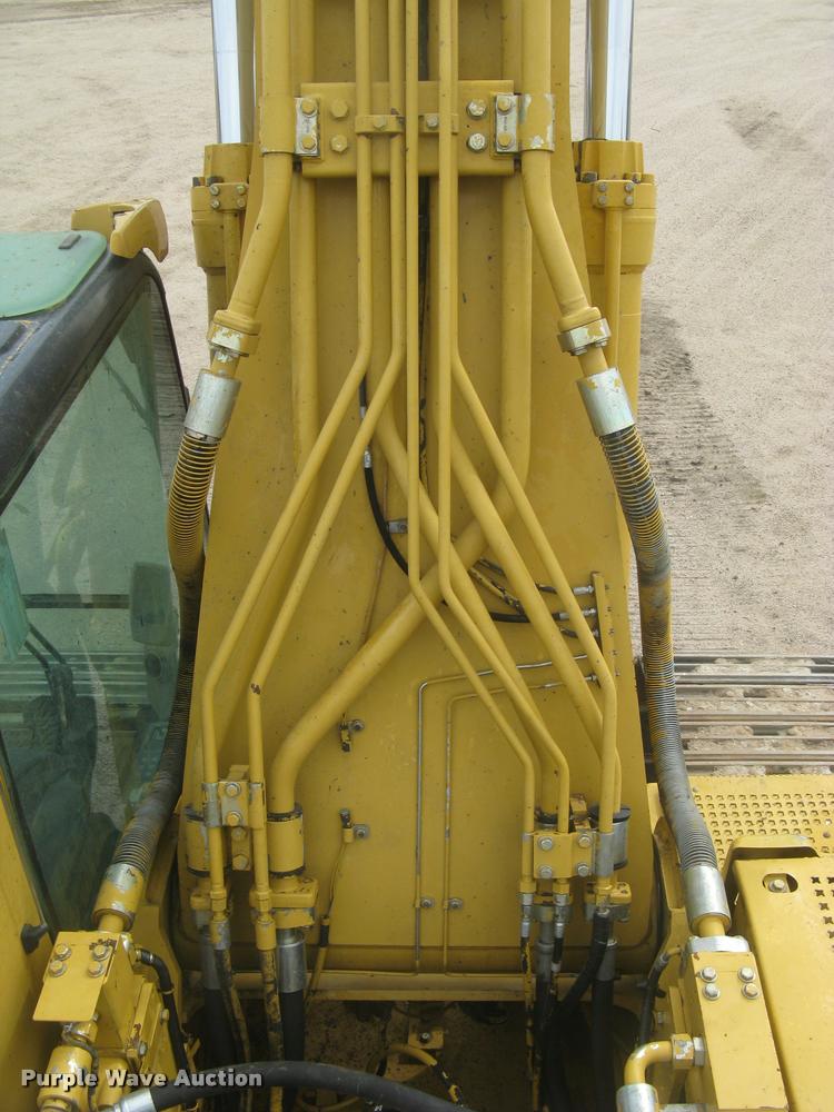 image for item L3869 2005 Caterpillar 330C L excavator