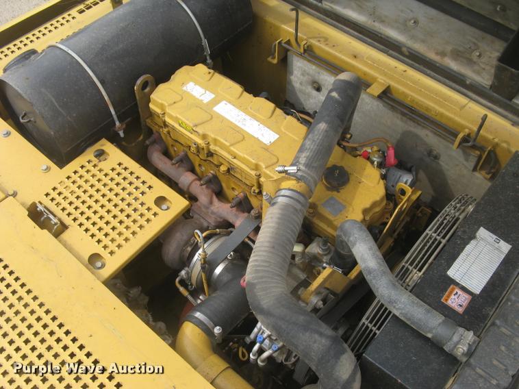 image for item L3869 2005 Caterpillar 330C L excavator