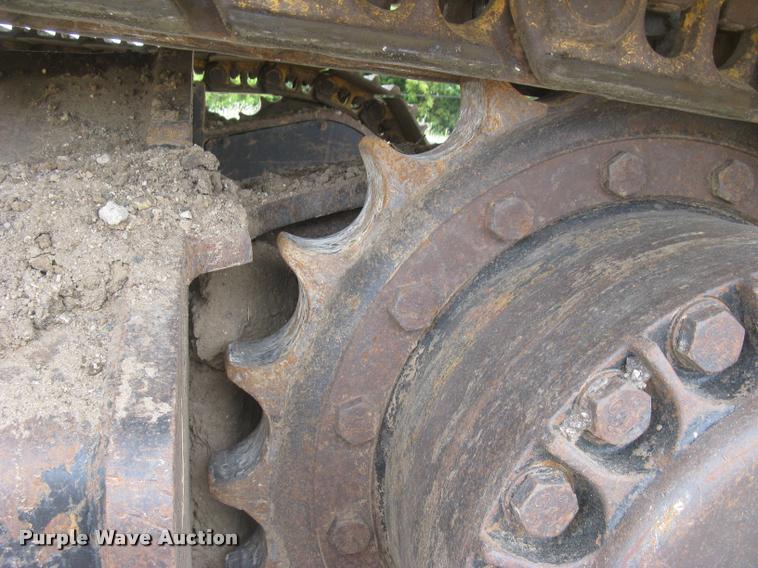 image for item L3869 2005 Caterpillar 330C L excavator