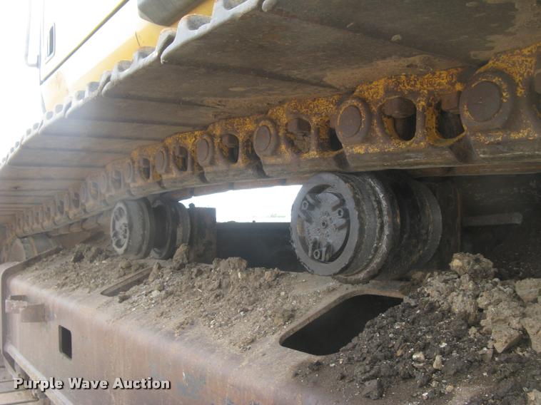 image for item L3869 2005 Caterpillar 330C L excavator