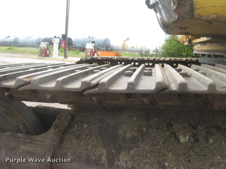 image for item L3869 2005 Caterpillar 330C L excavator