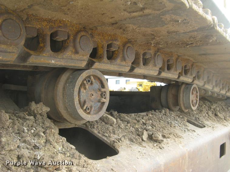 image for item L3869 2005 Caterpillar 330C L excavator